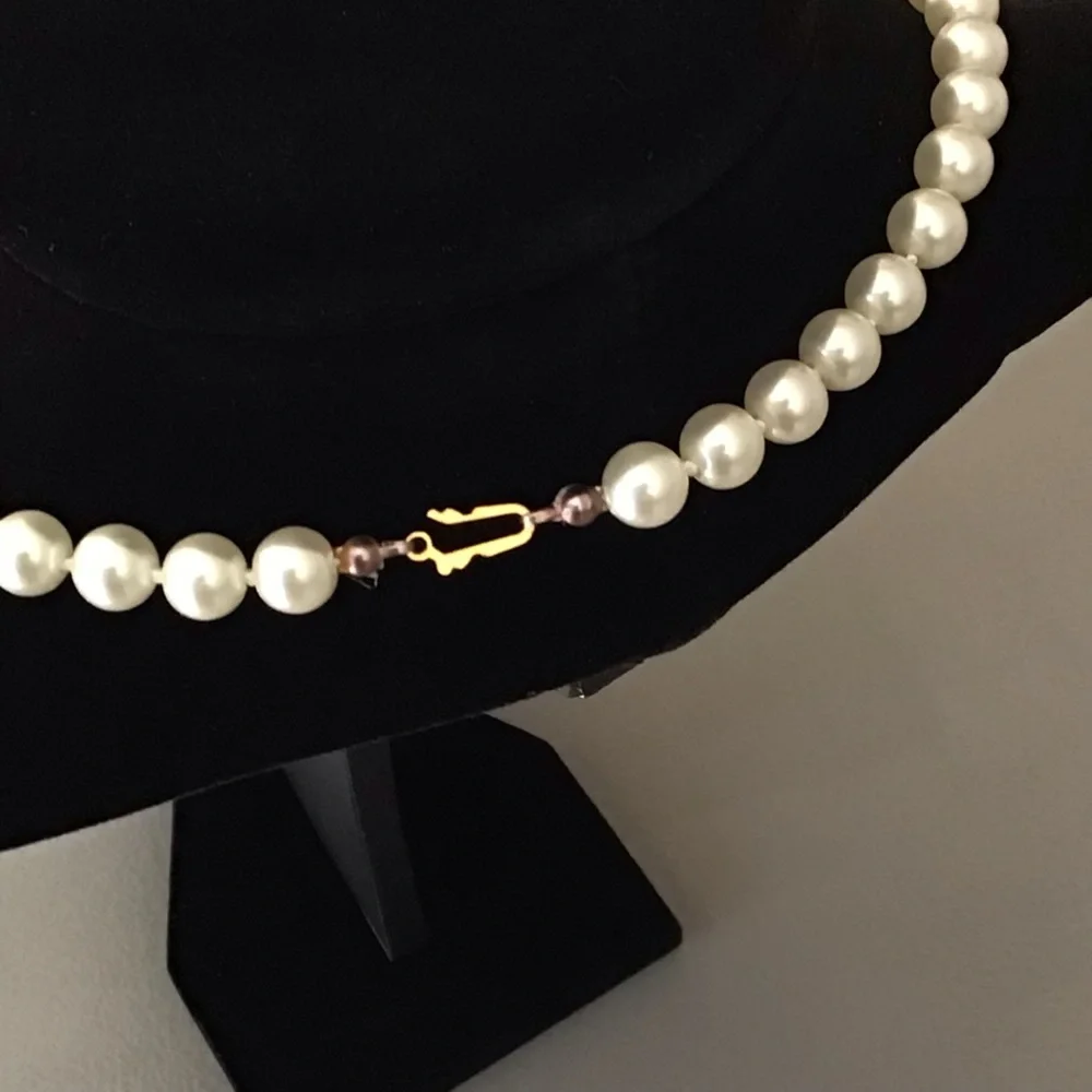A Trio of White Necklaces! - Picture 2 of 12